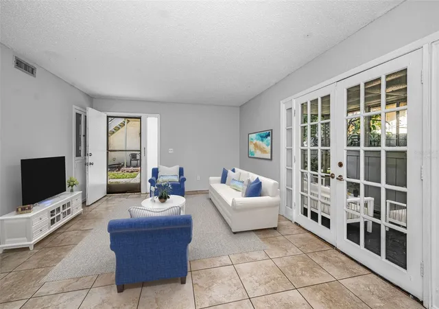 4th image of 1960 Union St #5, Clearwater, FL 33763 | MLS# TB8526137
