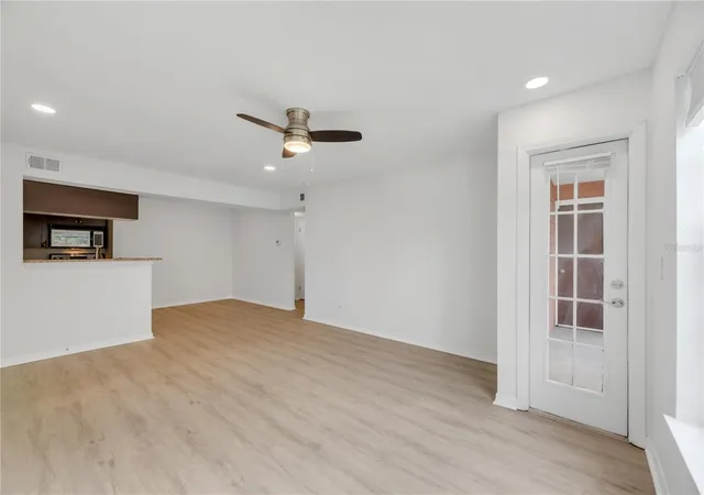 5th image of 10200 Gandy Blvd N #1205, Saint Petersburg, FL 33702 | MLS# TB8526138