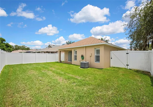 5th image of 209 Winthrop Dr, Spring Hill, FL 34609 | MLS# W7887360