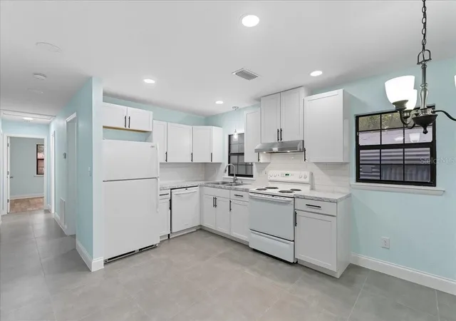 5th image of 21445 Se 64Th Ave, Hawthorne, FL 32640 | MLS# GC541721