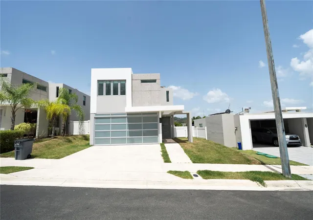 Homes for sale in Guaynabo, PR | Calle 13 #134, Guaynabo, PR 00971 | MLS# PR9122574