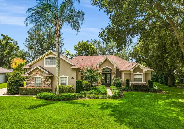Photo 2 of Sale Pending at 12426 Lake View Ln, Clermont, FL 34711 | MLS# O6422551 | Listing updated on 2026-08-31