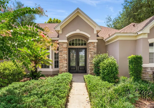 Photo 3 of Sale Pending at 12426 Lake View Ln, Clermont, FL 34711 | MLS# O6422551 | Listing updated on 2026-08-31