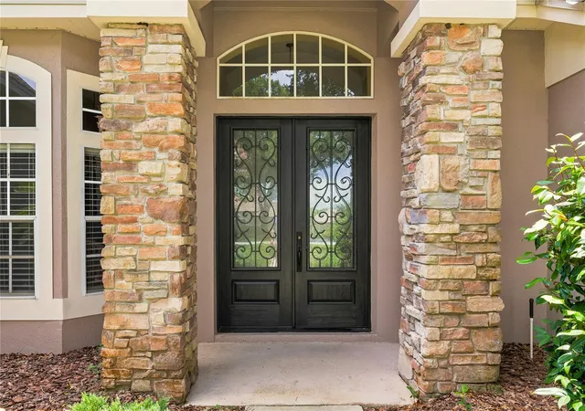 Photo 4 of Sale Pending at 12426 Lake View Ln, Clermont, FL 34711 | MLS# O6422551 | Listing updated on 2026-08-31