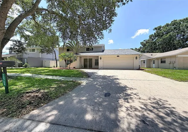 Photo 3 of Sale Pending at 15708 Woodcock Pl, Tampa, FL 33624 | MLS# TB8526152 | Listing updated on 2026-08-28