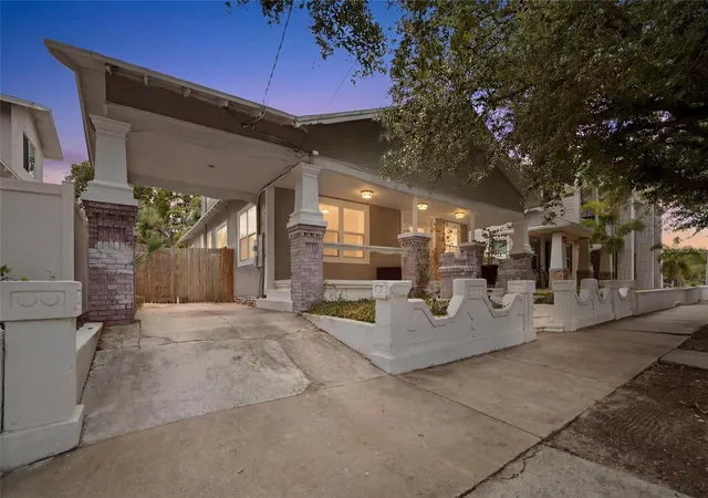 Photo 1 of Single family home for sale at 2132 W Beach St, Tampa, FL 33607 | MLS# TB8526153 | Listing updated on 2026-10-18