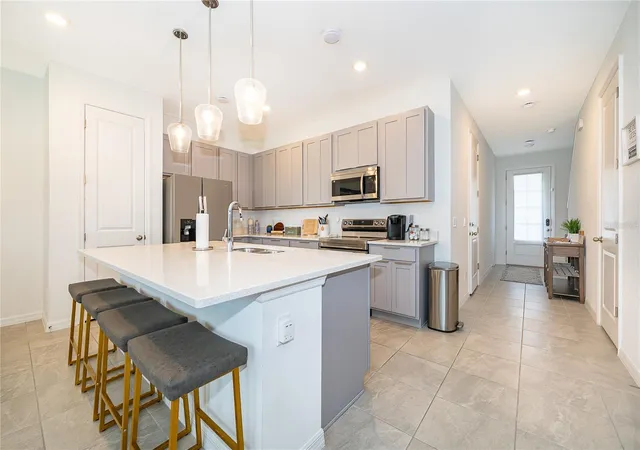 Photo 3 of Townhouse for sale at 925 Conch Rd, Davenport, FL 33896 | MLS# O6422563 | Listing updated on 2026-09-03