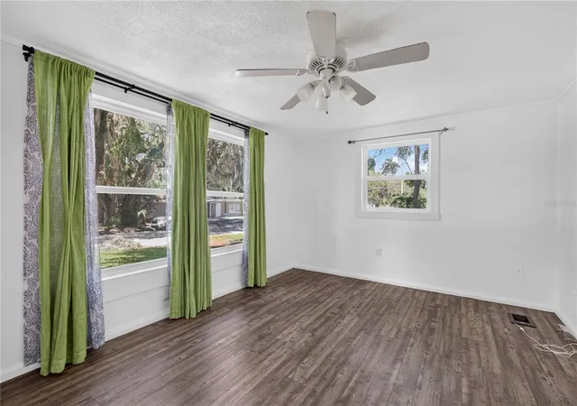 image of 1311 Sumter St, Leesburg, FL 34748 | MLS# O6422564