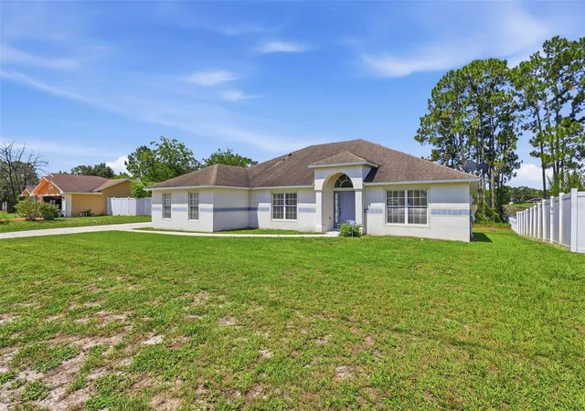 Photo 3 of Single family home for sale at 516 Glen Hvn Dr, Deltona, FL 32738 | MLS# V4950057 | Listing updated on 2026-08-08