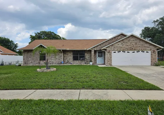 Homes for sale in Deltona, FL | 2824 Sunset Ridge St, Deltona, FL 32725 | MLS# TB8526172