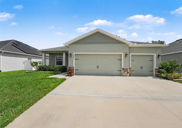 Photo 2 of Sale Pending at 6864 Mossy Oak Ln, Lakeland, FL 33810 | MLS# L4963288 | Listing updated on 2026-09-19