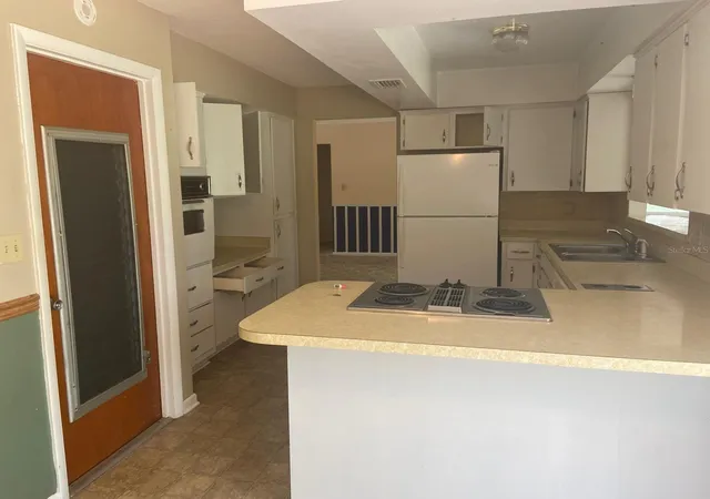 3rd image of 4059 S Linwood Ter, Inverness, FL 34452 | MLS# S5153117
