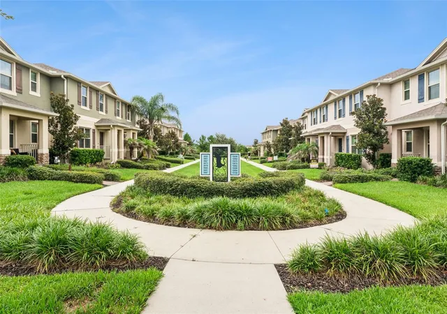 Photo 4 of Townhouse for sale at 9991 Schroeder Aly, Winter Garden, FL 34787 | MLS# O6422573 | Listing updated on 2026-08-28