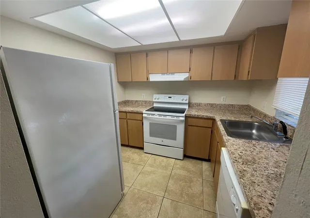 3rd image of 584 Fairways Ln #F102, Ocala, FL 34472 | MLS# O6422581