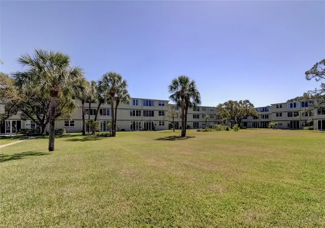 Homes for sale in St Petersburg, FL | 4890 Bay Street, St Petersburg, FL 33703 | Houzeo