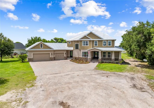 Photo 3 of Single family home for sale at 4664 Hickory Tree Ln, Saint Cloud, FL 34772 | MLS# S5153120 | Listing updated on 2026-08-02