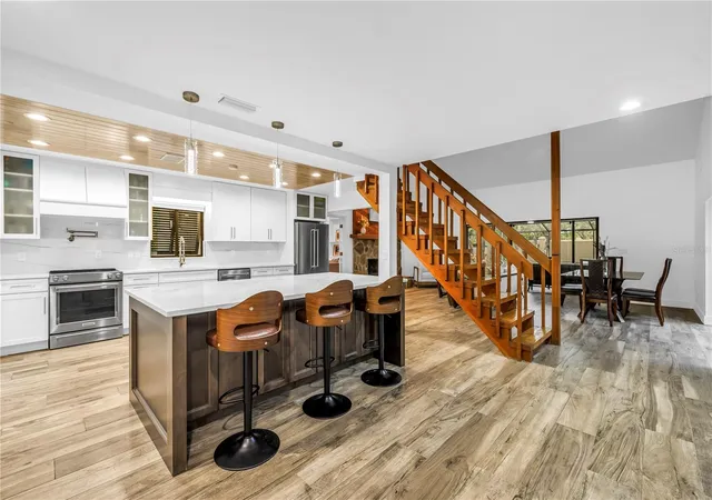 Photo 3 of Single family home for sale at 4605 Stone Ridge Trl, Sarasota, FL 34232 | MLS# A4699139 | Listing updated on 2026-08-25