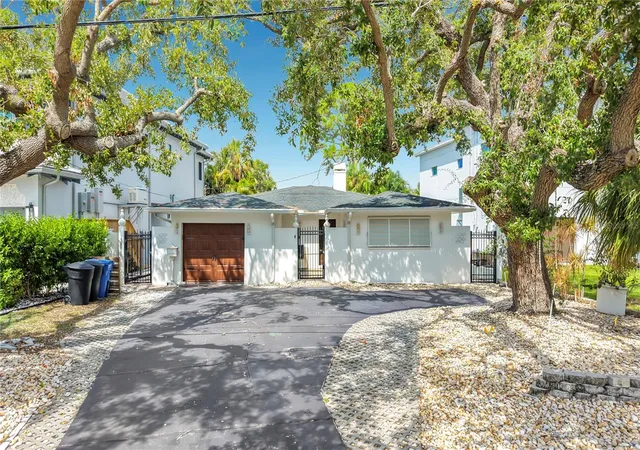 Photo 1 of Single family home for sale at 3800 Shore Acres Blvd Ne, Saint Petersburg, FL 33703 | MLS# O6422599 | Listing updated on 2026-07-15