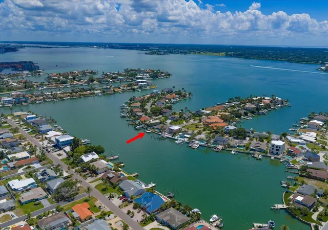 4th image of 2218 Donato Dr, Belleair Beach, FL 33786 | MLS# TB8526206