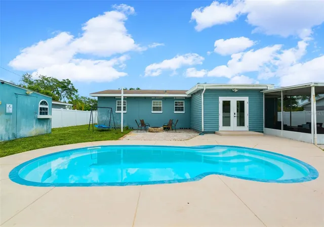 Photo 2 of Single family home for sale at 7690 91st Street, Seminole, FL 33777 | MLS# A4699145 | Listing updated on 2026-08-06