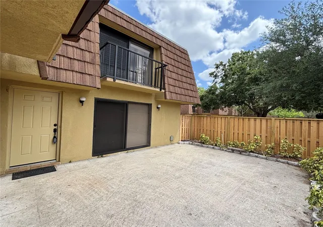 Homes for sale in Orlando, FL | 5341 Bamboo Ct #418, Orlando, FL 32811 | MLS# O6422607