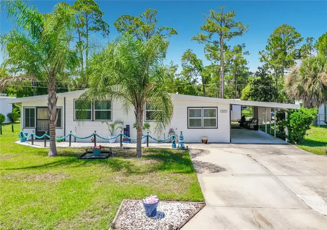 Homes for sale in Tavares, FL | 1025 Capella Dr #1, Tavares, FL 32778 | MLS# G5114703