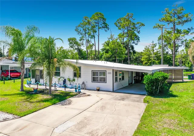Homes for sale in Tavares, FL | 1025 Capella Dr #1, Tavares, FL 32778 | MLS# G5114703