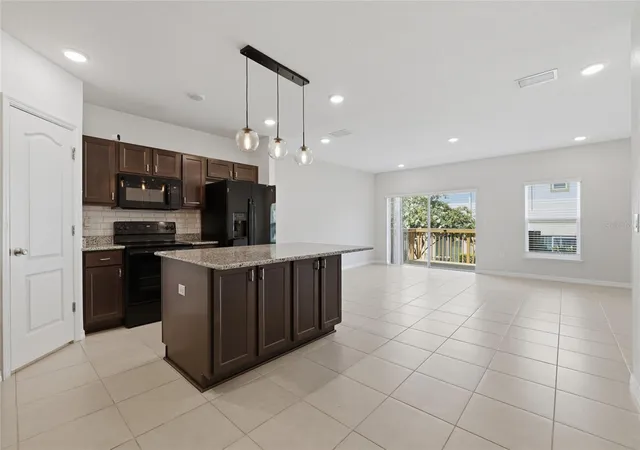 Photo 3 of Townhouse for sale at 3857 Hampstead Ln, Lakeland, FL 33810 | MLS# O6422622 | Listing updated on 2026-09-03