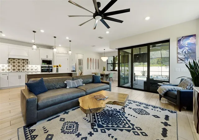 2nd image of 824 Gadwall Ct, Bradenton, FL 34212 | MLS# A4699154