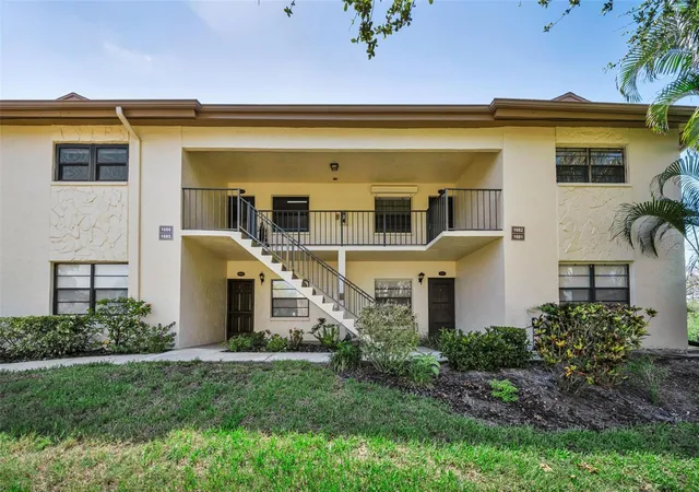 2nd image of 1686 Seascape Cir, Tarpon Springs, FL 34689 | MLS# TB8526235