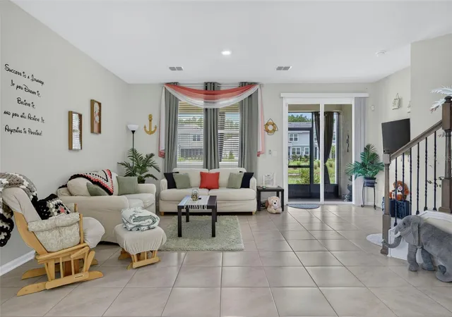 3rd image of 122 Redbud Rd, Palm Coast, FL 32137 | MLS# V4950063