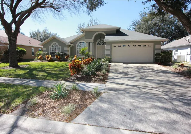 Homes for sale in Oviedo, FL | 2631 Fallbrook Dr, Oviedo, FL 32765 | MLS# O6422644