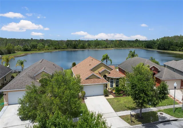 Photo 3 of Sale Pending at 2378 Brewerton Ln, Orlando, FL 32824 | MLS# O6422649 | Listing updated on 2026-09-08