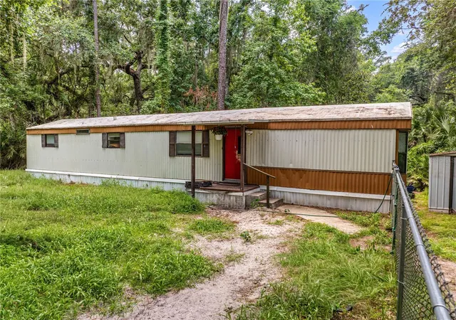 1st image of 3080 Cr 417, Lake Panasoffkee, FL 33538 | MLS# G5114706