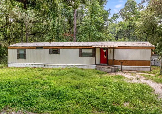 2nd image of 3080 Cr 417, Lake Panasoffkee, FL 33538 | MLS# G5114706