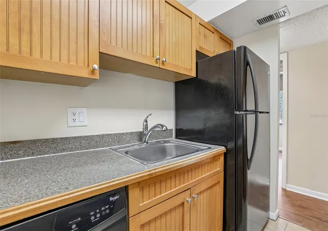 Photo 4 of Condo for sale at 3252 S Semoran Blvd #22, Orlando, FL 32822 | MLS# O6422654 | Listing updated on 2026-09-29
