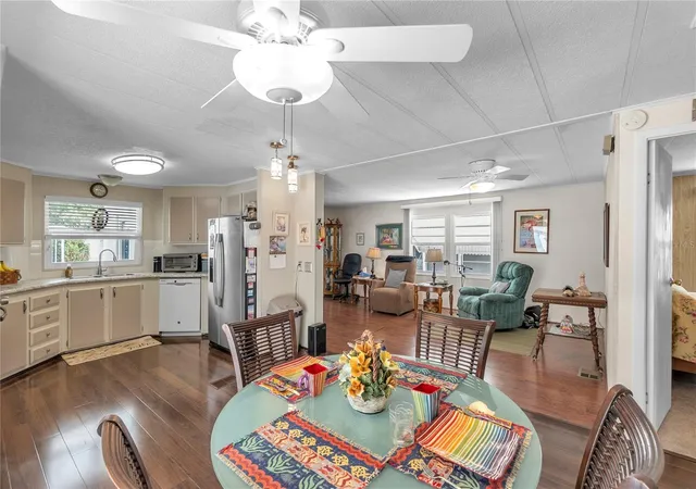 3rd image of 45 Caballo Wy, Bradenton, FL 34209 | MLS# A4699158