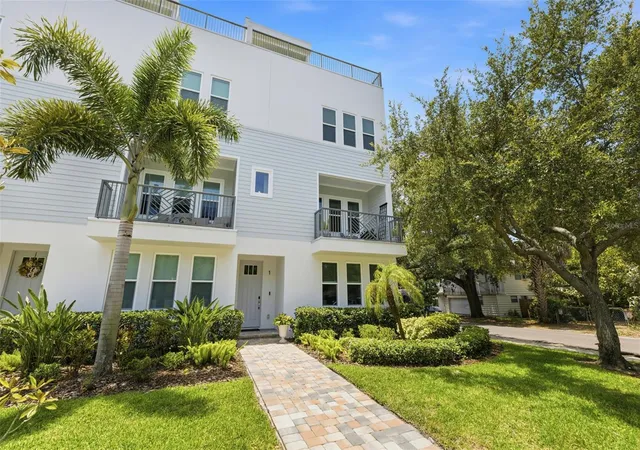 Townhouse for sale at 2442 W Mississippi Ave #1, TAMPA, FL 33629 | MLS# TB8526283