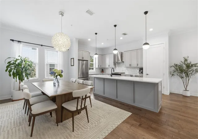 Photo 2 of Townhouse for sale at 2442 W Mississippi Ave #1, Tampa, FL 33629 | MLS# TB8526283 | Listing updated on 2026-07-12