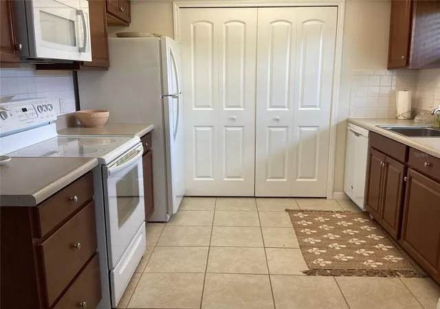 5th image of 1250 S Pinellas Ave #306, Tarpon Springs, FL 34689 | MLS# TB8526288