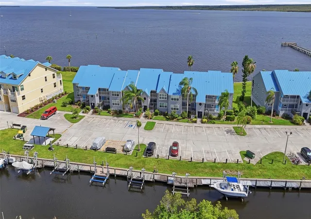 Photo 4 of Condo for sale at 4410 Warren Ave #412, Port Charlotte, FL 33953 | MLS# C7528109 | Listing updated on 2026-07-22