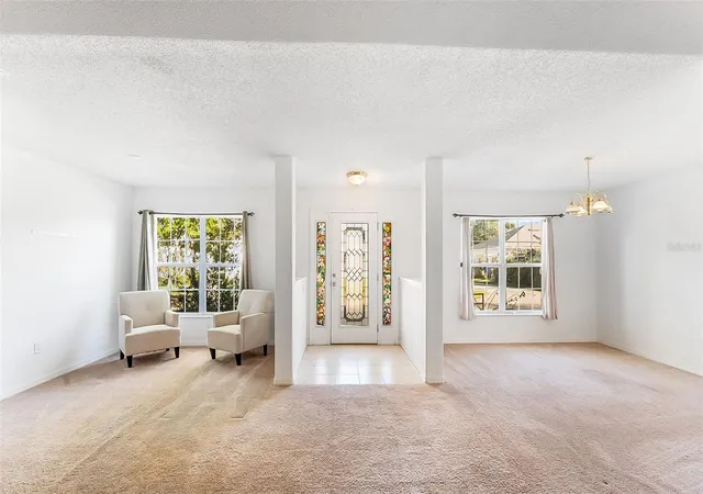 Photo 2 of Single family home for sale at 8 White Hurst Ln, Palm Coast, FL 32164 | MLS# V4950070 | Listing updated on 2026-09-27