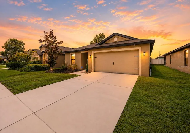 Photo 1 of Single family home for sale at 621 Chatham Walk Dr, Ruskin, FL 33570 | MLS# S5153142 | Listing updated on 2026-10-05