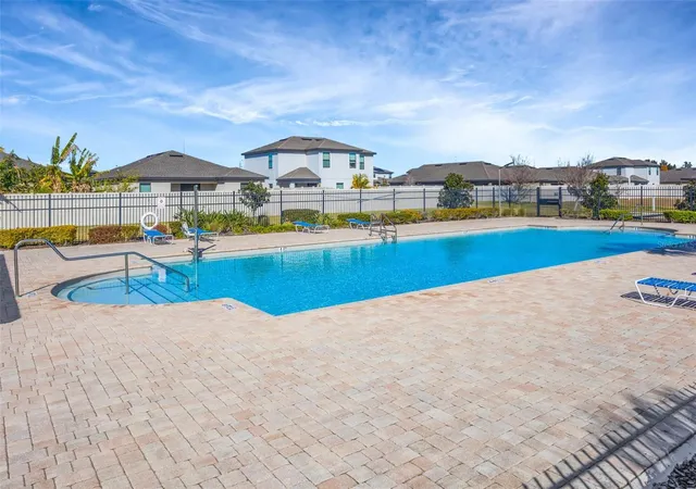 Photo 2 of Single family home for sale at 621 Chatham Walk Dr, Ruskin, FL 33570 | MLS# S5153142 | Listing updated on 2026-10-05