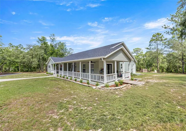 Photo 2 of Sale Pending at 2301 E Mary Lue St, Inverness, FL 34453 | MLS# G5114714 | Listing updated on 2026-09-15
