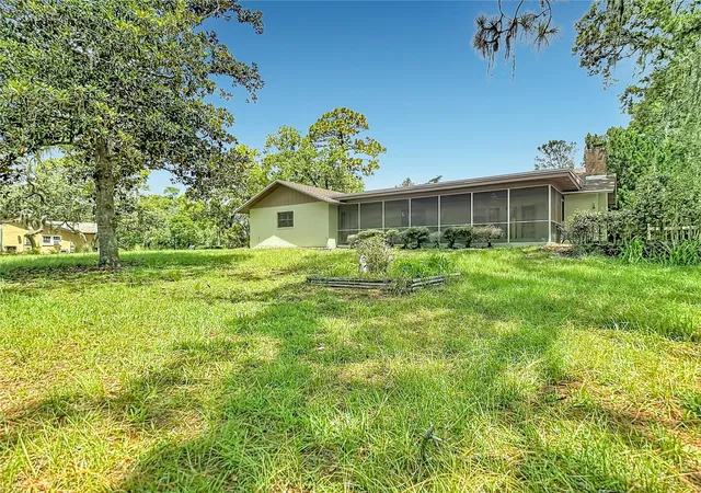 2nd image of 10050 Deer Ln, New Port Richey, FL 34654 | MLS# W7887387