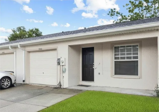 Homes for sale in Dade City, FL | 37210 Grassy Hill Ln, Dade City, FL 33525 | MLS# TB8526331