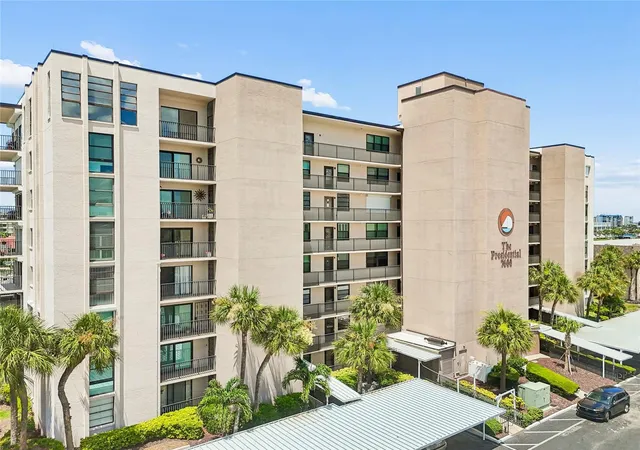 Photo 3 of Condo for sale at 7600 Sun Is Dr S #603, South Pasadena, FL 33707 | MLS# TB8526335 | Listing updated on 2026-09-30