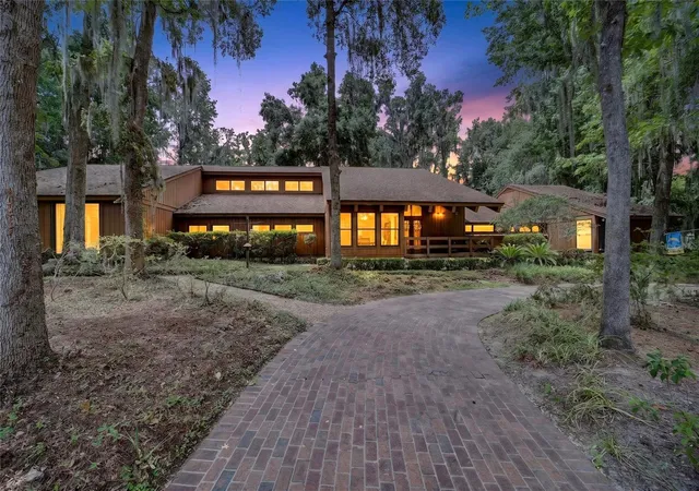 2nd image of 2411 Se 15th St, Ocala, FL 34471 | MLS# OM727992