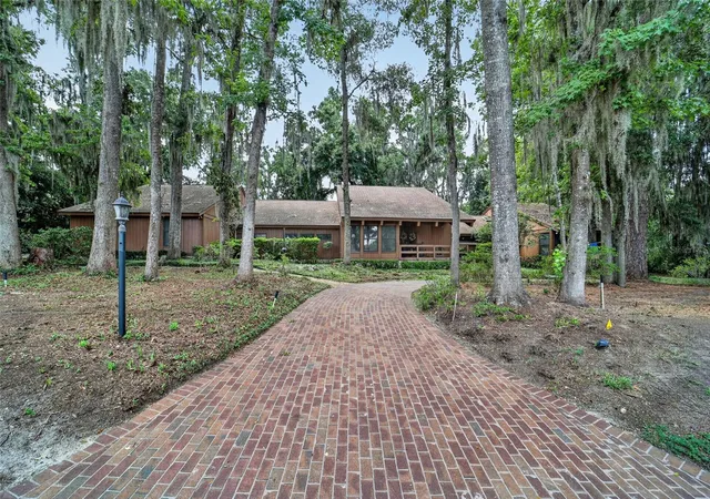 Photo 3 of Single family home for sale at 2411 Se 15th Street, Ocala, FL 34471 | MLS# OM727992 | Listing updated on 2026-08-17
